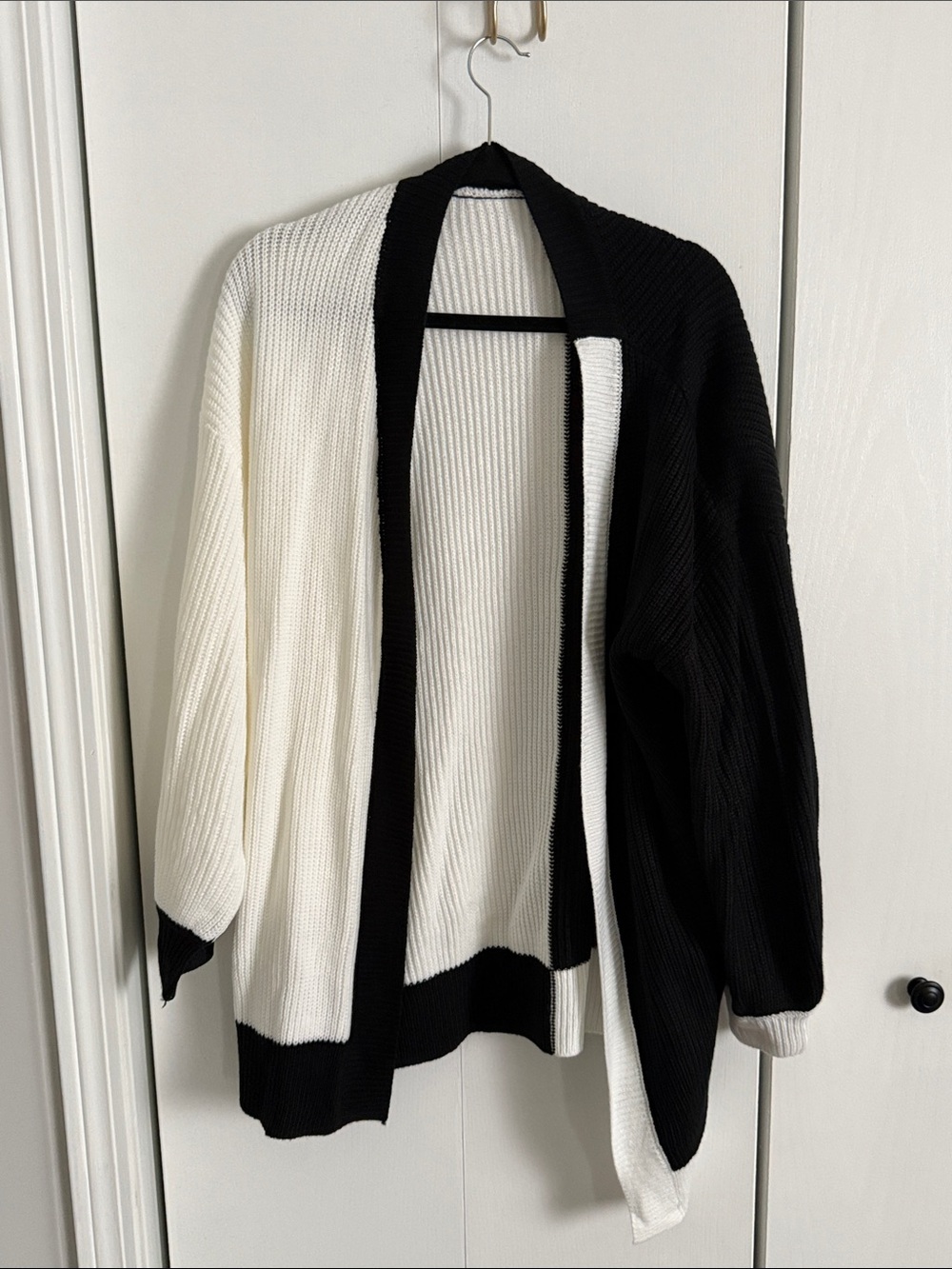 Black and White Open-Front Ribbed Women's Cardigan Sweater Sz L